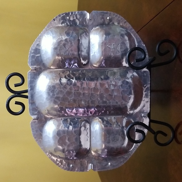 TRADE CONTINENTAL STAMPED 537 DIVIDED TRAY W FLORAL MOTIF ALUMINUM - Picture 5 of 7